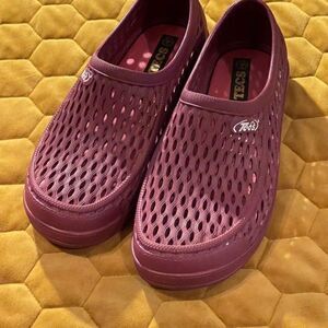 Garden shoes sz9
